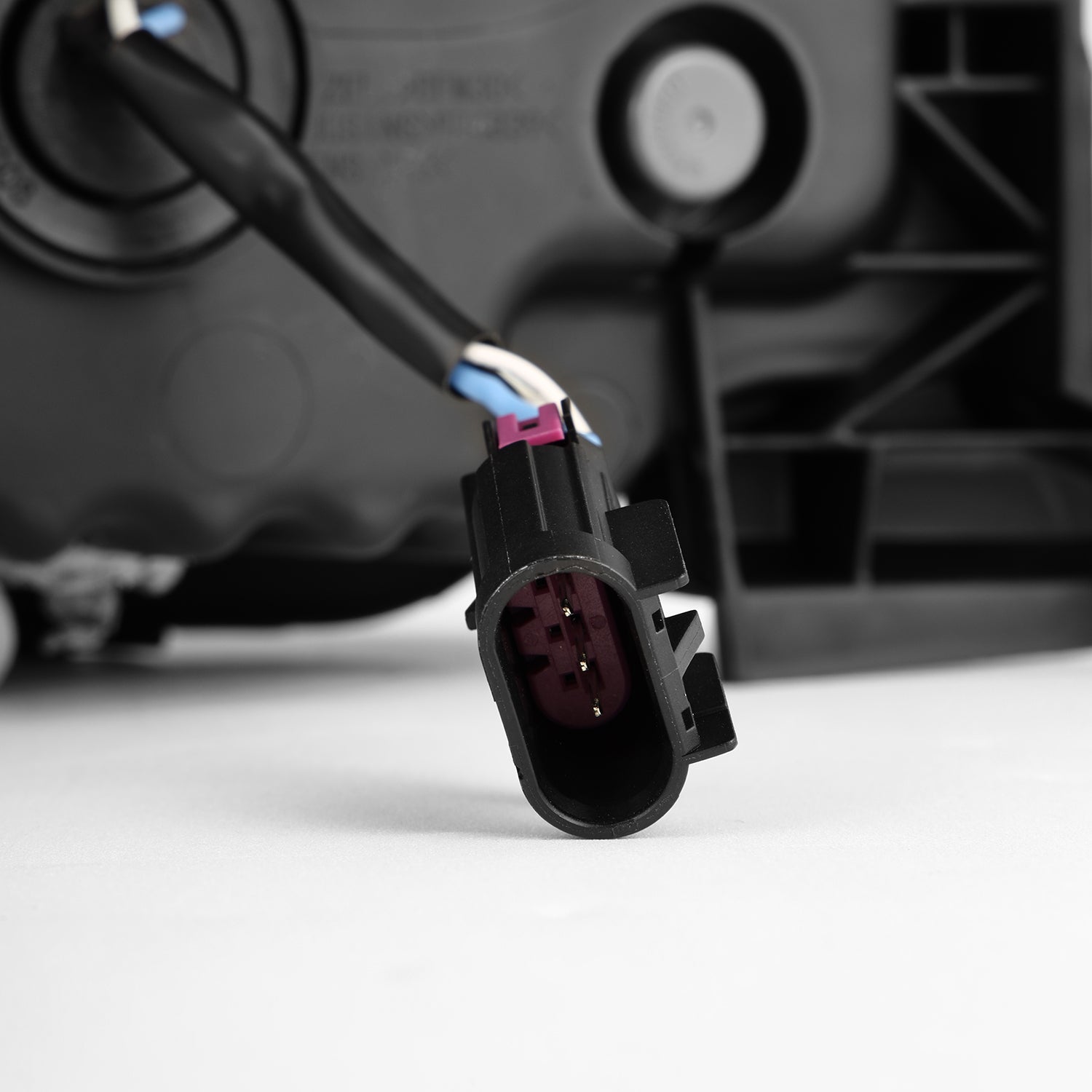 17-19 Ford Super Duty MKII LUXX-Series LED Projector Headlights Alpha-Black