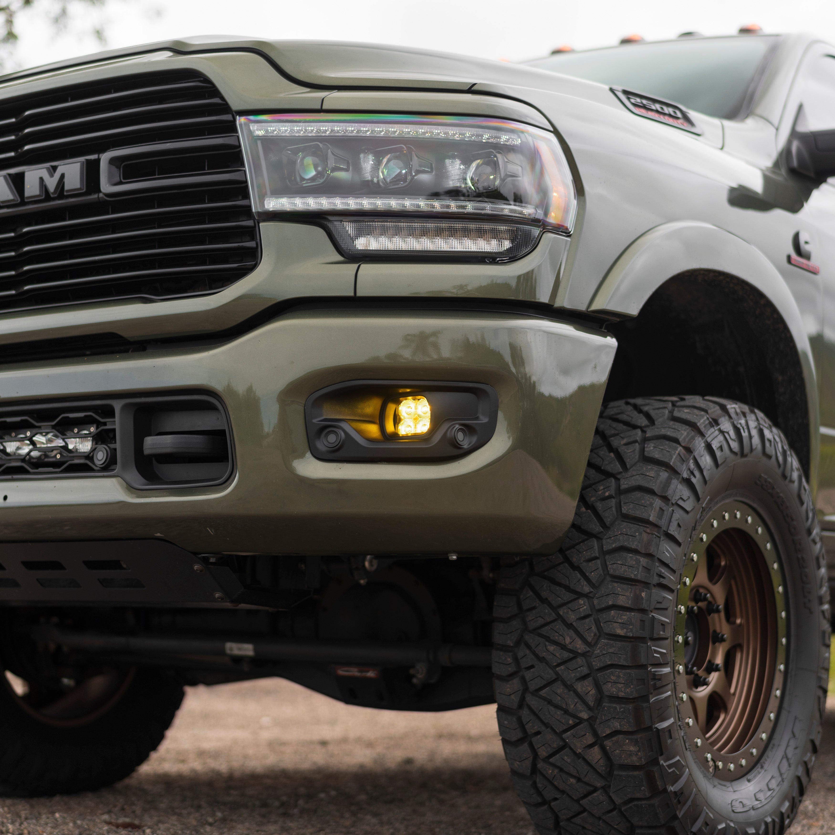 Diode Dynamics SS3 Fog Light Kit 5th Gen 2019-2024 Ram 2500/3500 Laramie / Limited / Power Wagon