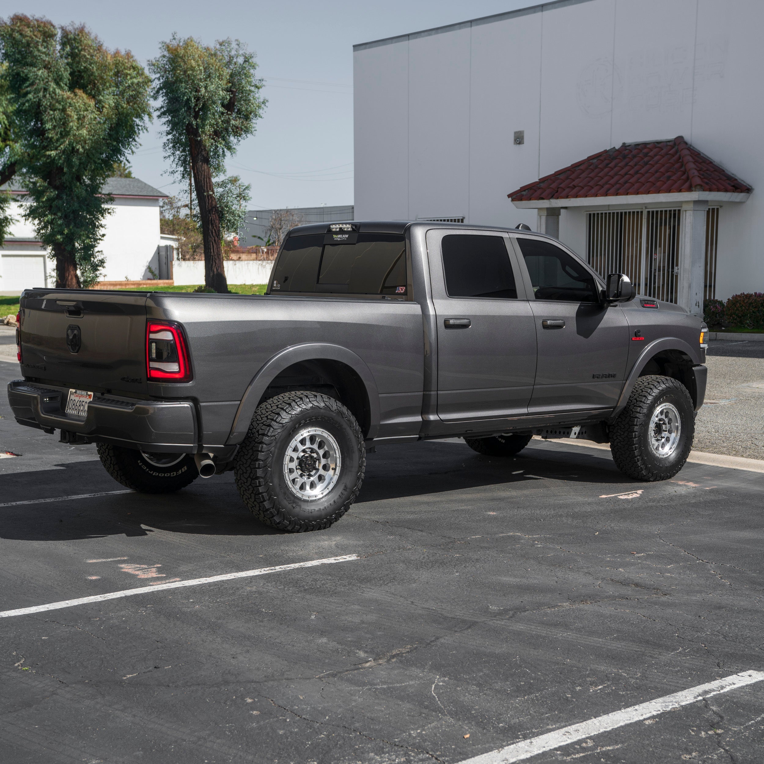 Carli Suspension 2.5" Back Country Reservoir Leveling Kit 2014-2026 Ram 2500