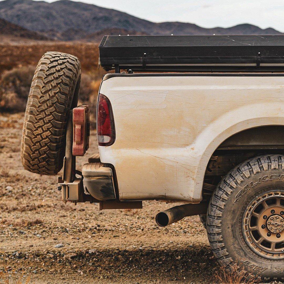 RIGd UltraSwing Hitch Carrier Mega-Fit