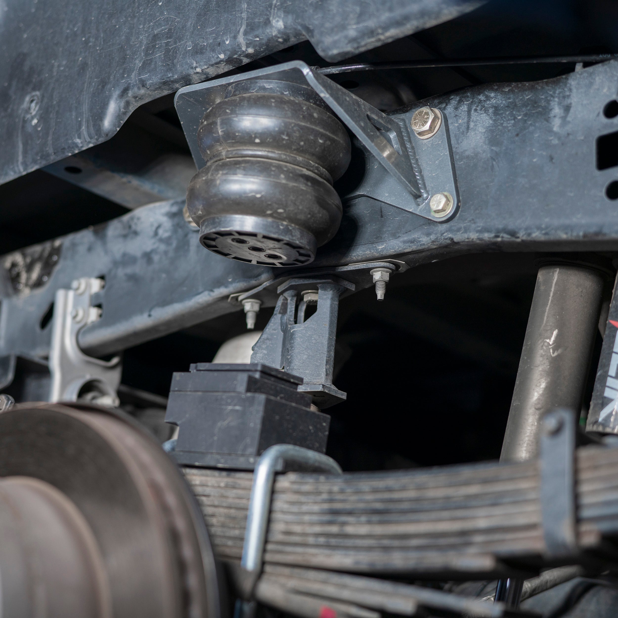 Full Travel Airbags 4.5/5.5 Lift Airbag Kit for 2017+ Ford F250 / F350 / F-450