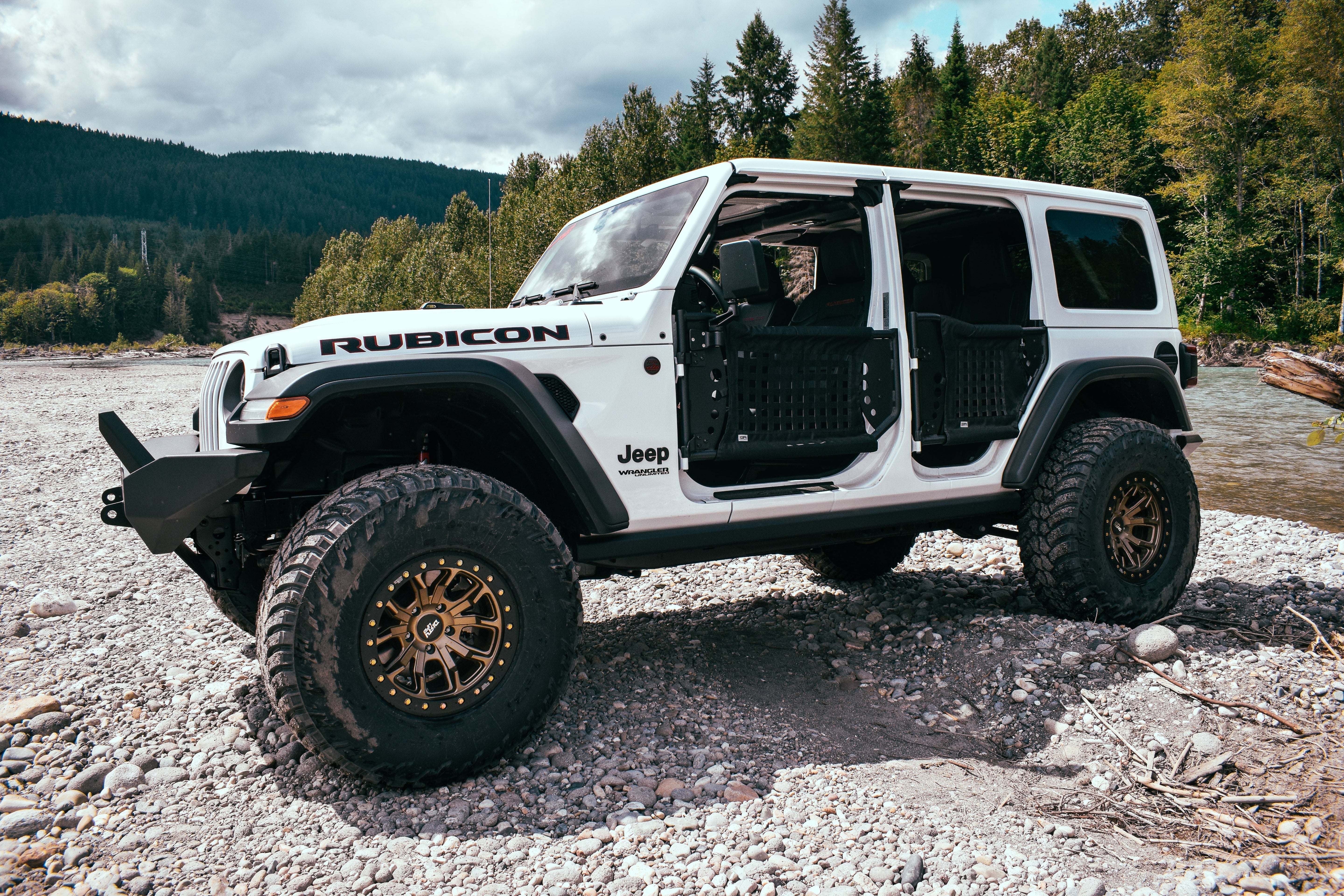 Body Armor 4x4 FRONT BUMPER BASE