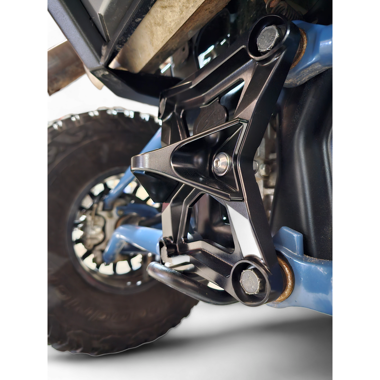 Polaris RZR Pro XP Radius Rod Plate with Tow Hook