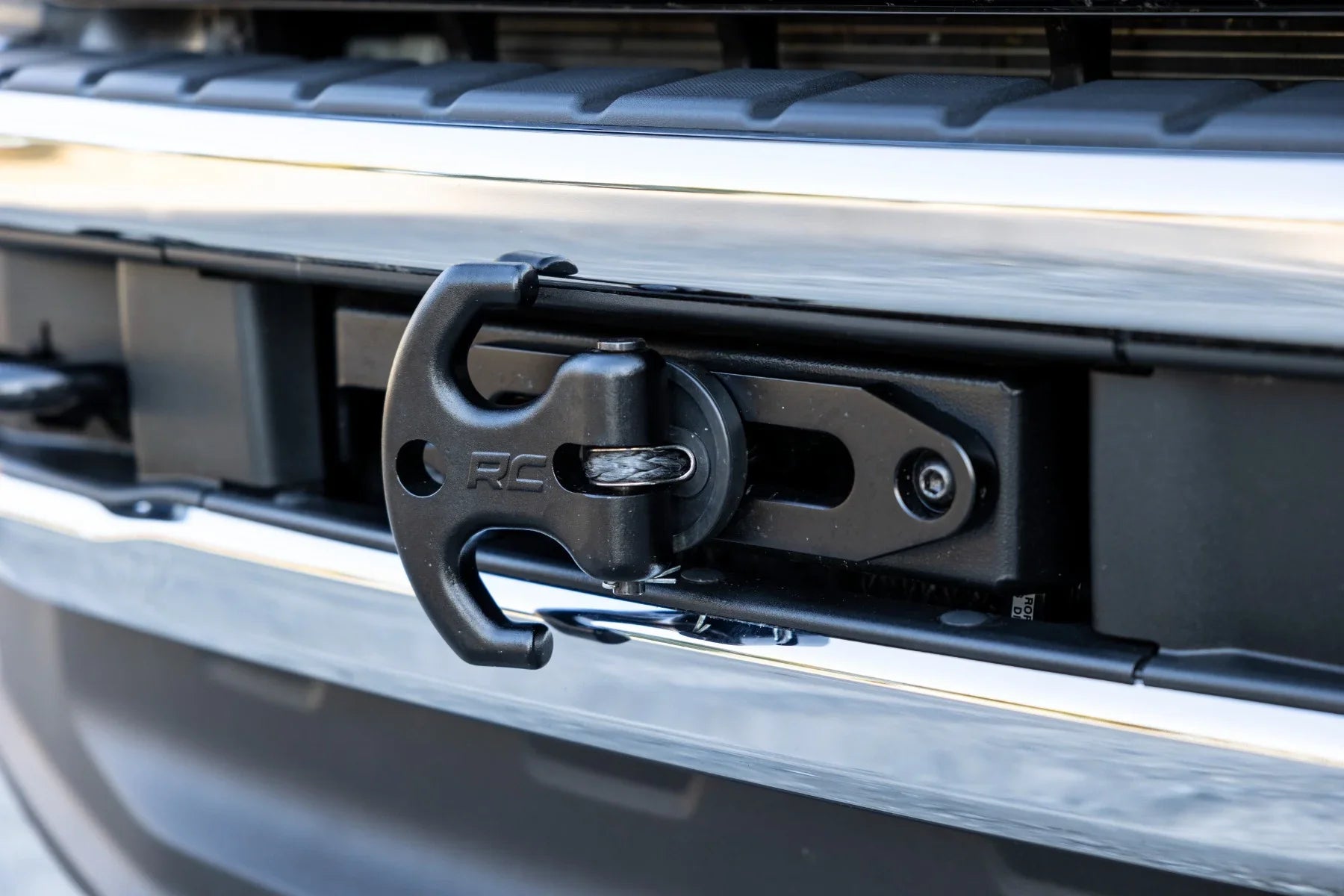 2020-2022 Ford F-250/F-350 Super Duty Rough Country Hidden Winch Mount