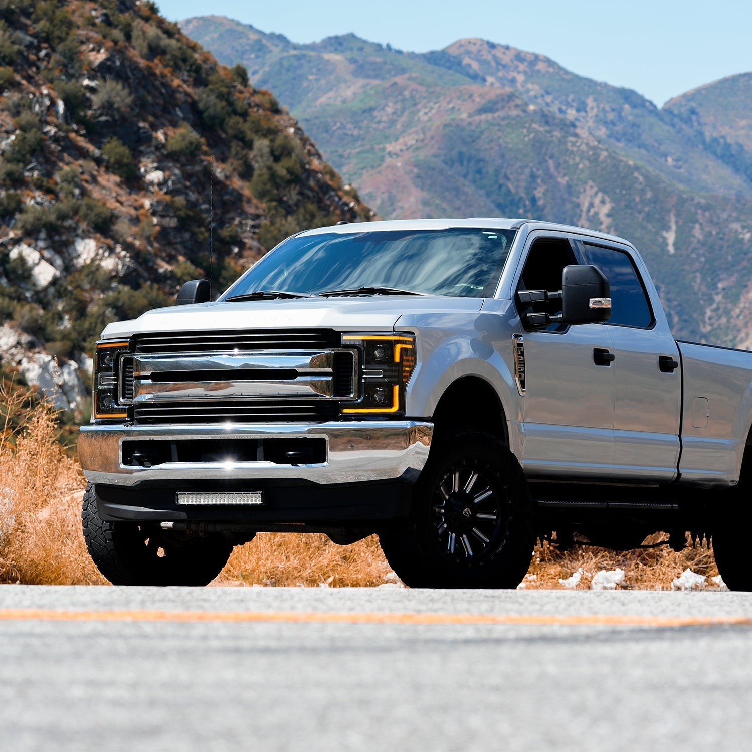 17-19 Ford Super Duty MKII LUXX-Series LED Projector Headlights Alpha-Black