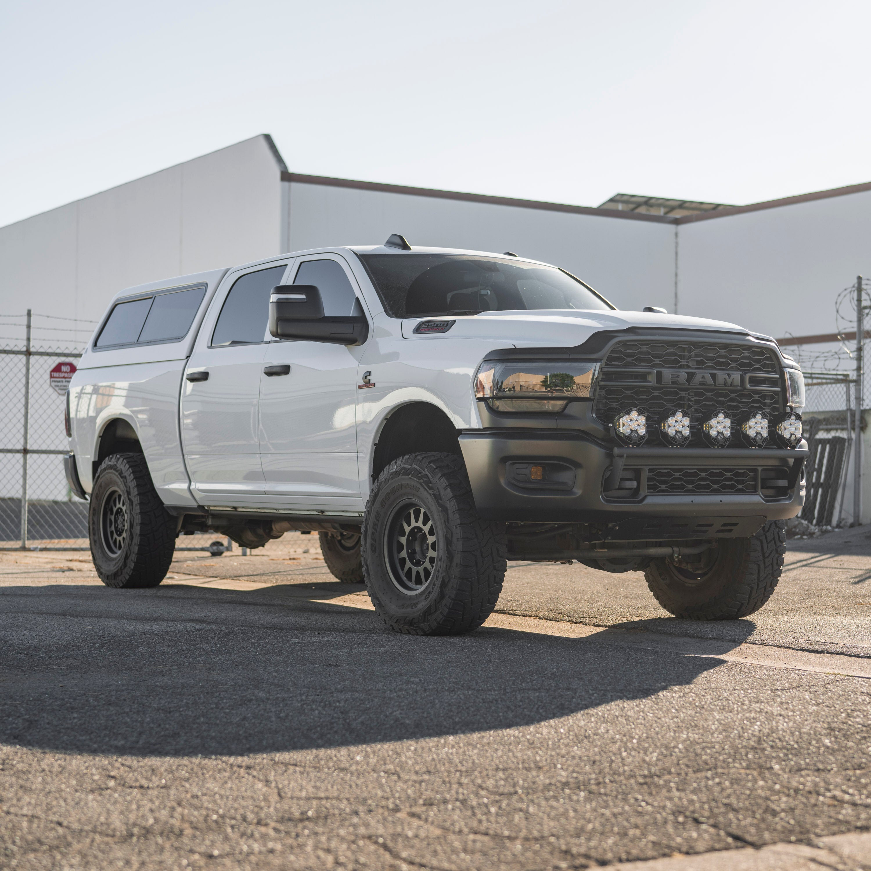 2019-2025 Ram 2500/3500 Nerf Style Light Bar Mount