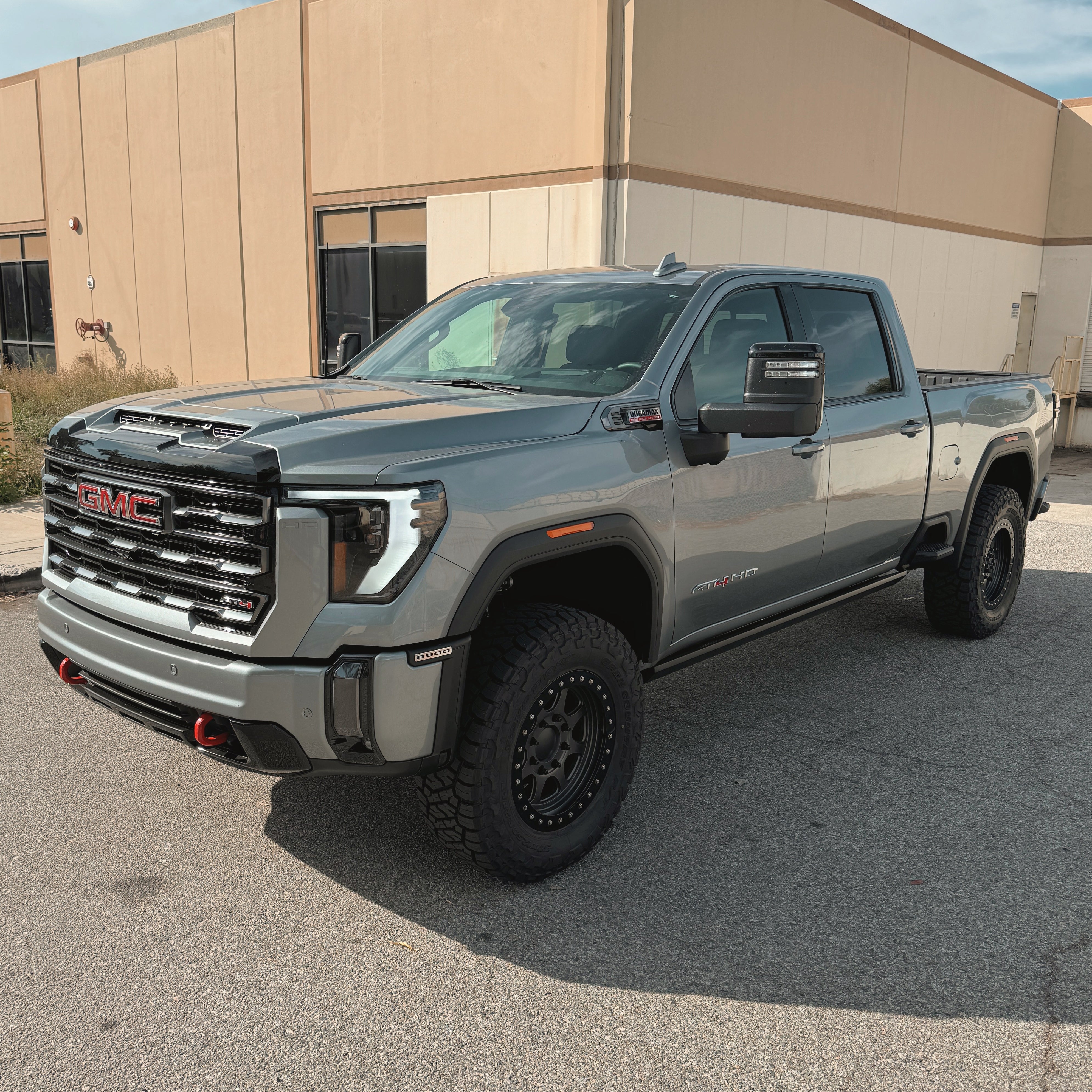 Cognito 3-Inch Elite Leveling Kit with King 2.5 Reservoir Shocks for 20-25 Silverado/Sierra 2500/3500 2WD/4WD