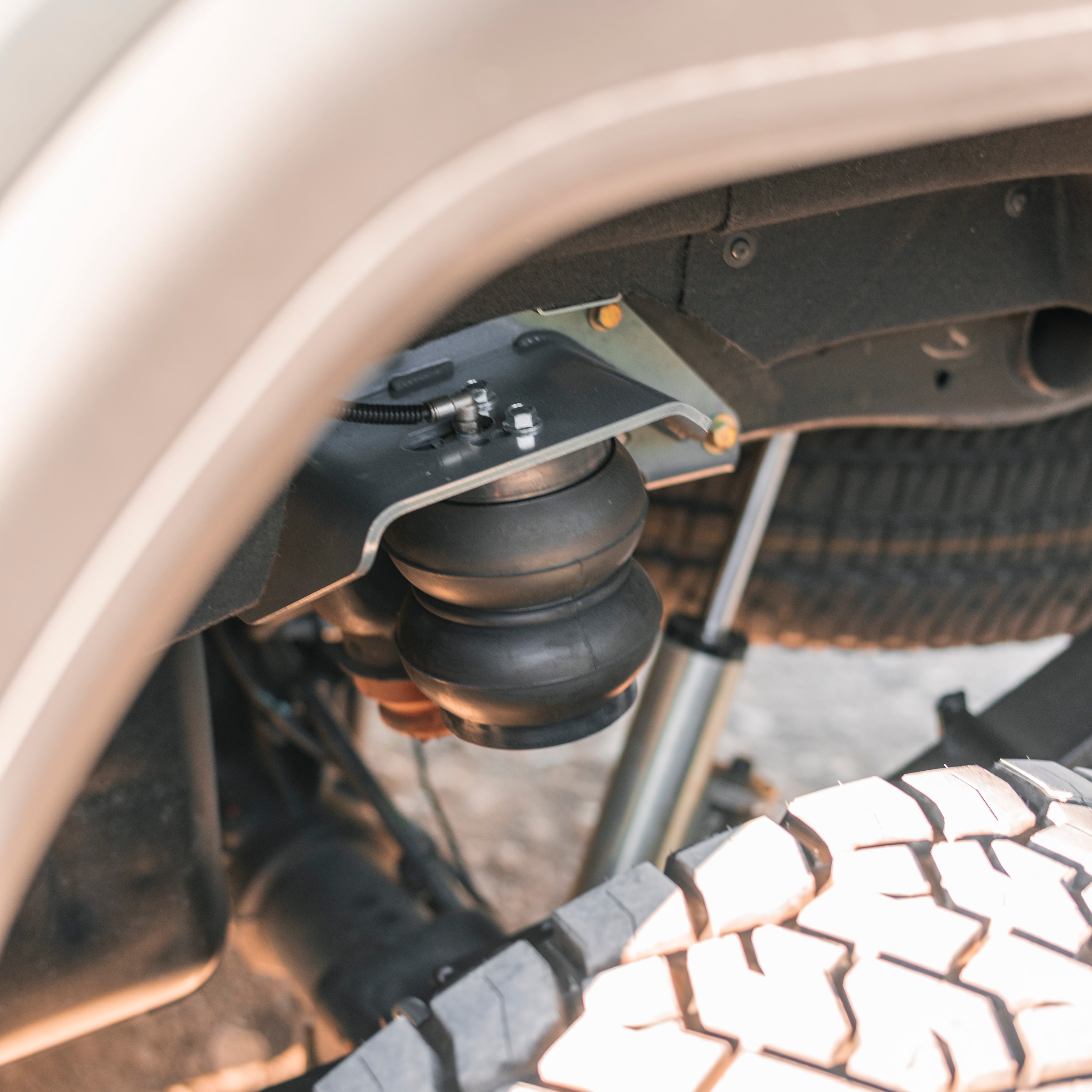 Full Travel Airbags 2020-2024+ Chevy/GMC 2500/3500 Airbag Kit