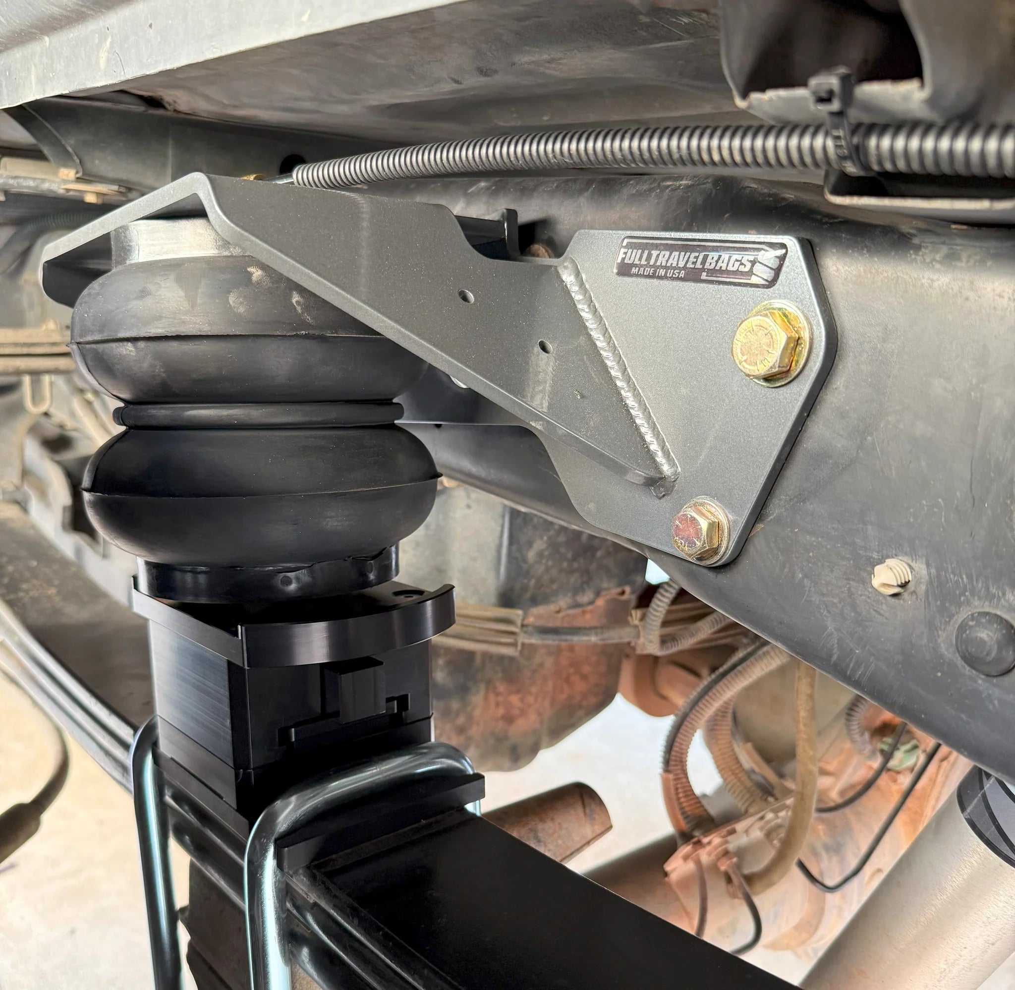 Full Travel Airbag Kit for 2011-2016 Ford F250 / F350 / F-450