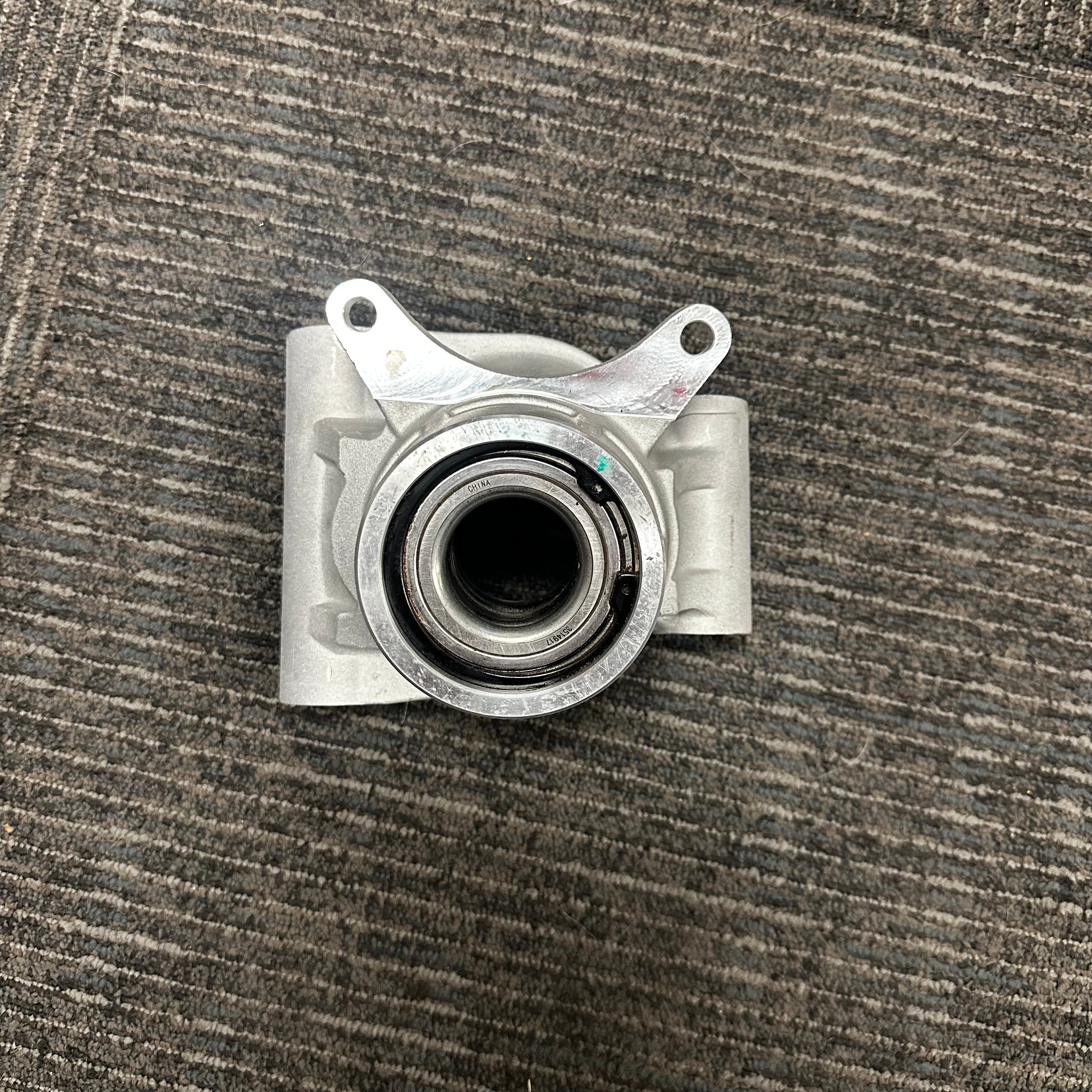 Polaris Ranger 1000 OEM Rear Right Wheel Spindle Knuckle Carrier w/ Bearing