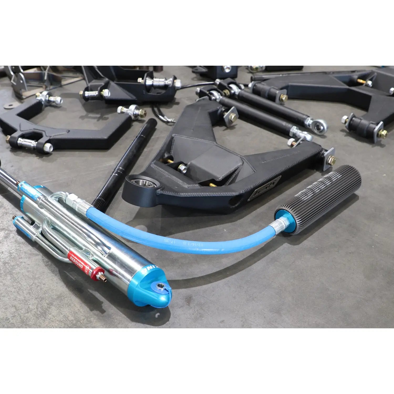 LSK 07-21 Toyota Tundra 4x4 / 2wd Race Kit - Image 3